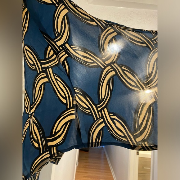 Industry Button Up Blouse - Picture 4 of 7